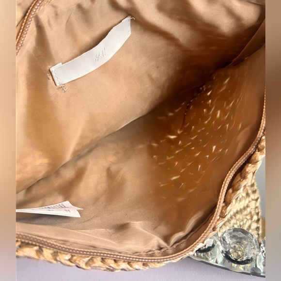 H&M Crochet Raffia Gold Woven Clutch
Half Moon/ Straw Wristlet Purse - Picture 8 of 11